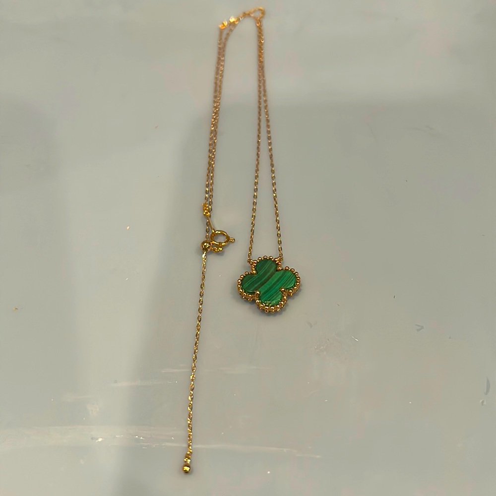 Rose Gold  18 K green Clover necklace